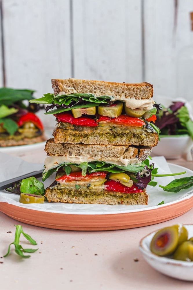 Hummus & Veggie Sandwich